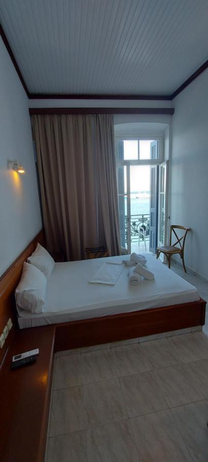 Leonidas Hotel Gytheio Exteriör bild